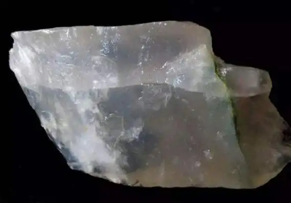 水沫玉原石图片 水沫玉原石和翡翠原石的区别