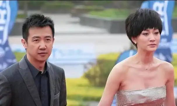 李小冉与鄢颇分手10年她嫁男闺蜜很幸福他带着伤痛当爸爸