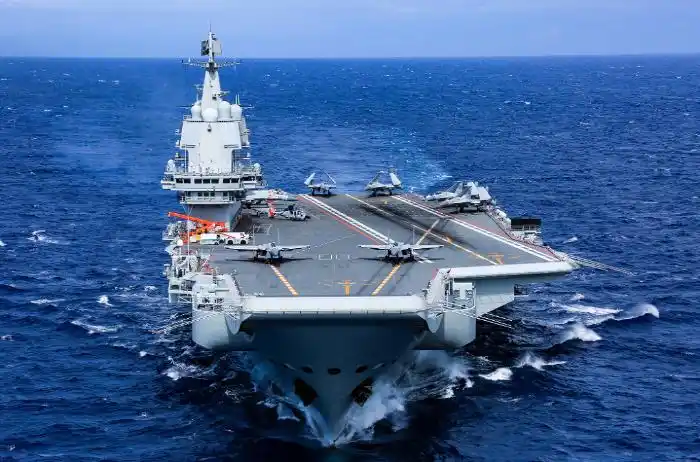 山东舰南海演训超燃画面