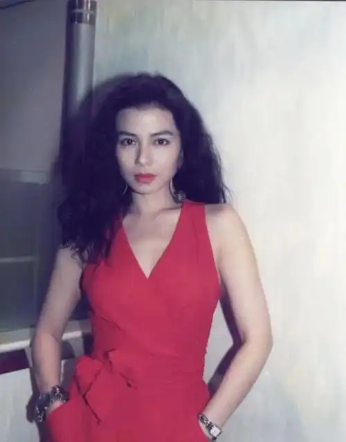 回顾初见"风情万种",再见"纯净似水"的5位女星,人不可貌相