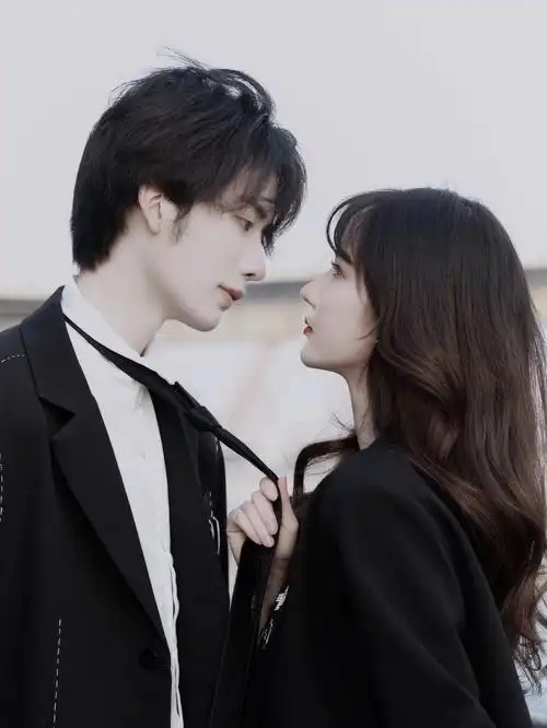 情侣写真青春疼痛文学小说的男女主有脸了