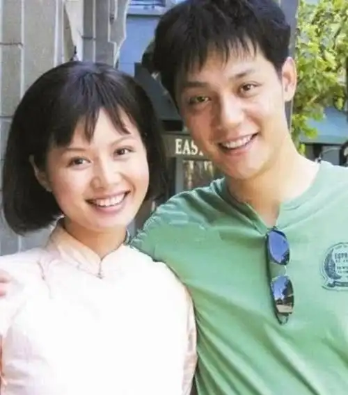 程愫25岁嫁丈夫傅程鹏结婚16年却被出轨离婚后逆袭当上院长