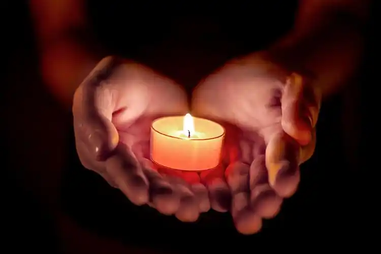 蜡烛的燃烧素材-蜡烛的燃烧图片-蜡烛的燃烧素材图片下载-觅知网