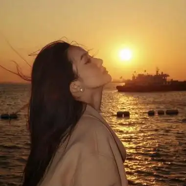 好看的头像图片女生简单气质