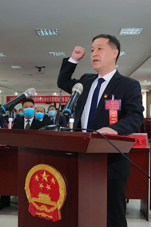 龙安区第四届人民代表大会第六次会议胜利闭幕