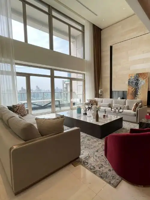 上海顶级豪宅·汤臣一品顶楼复式空中别墅三个超大全江景露台9898