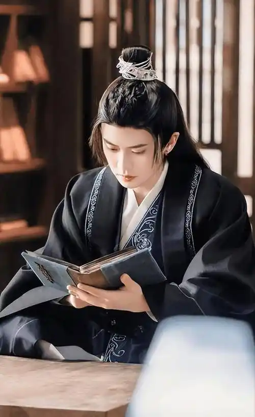 6位黑衣古装男神,任嘉伦,王鹤棣上榜,你的男神榜上有名吗?