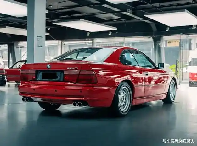 四川遇见1994款宝马850ci小鼻孔前脸像老法拉利配v12发动机