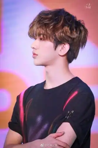 蔡徐坤 蔡小葵 雀斑妆