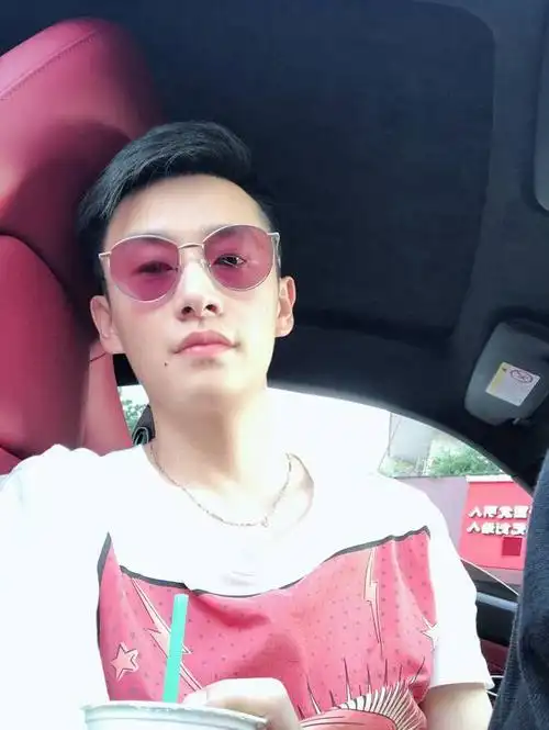 时尚先生胡义                  时尚先生胡义 时尚先生胡义 时行