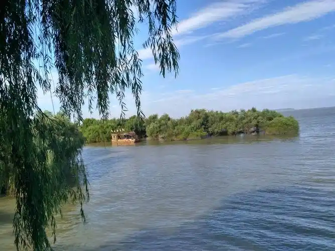 湖南省岳阳市岳阳县东洞庭湖管委会岳阳楼景区