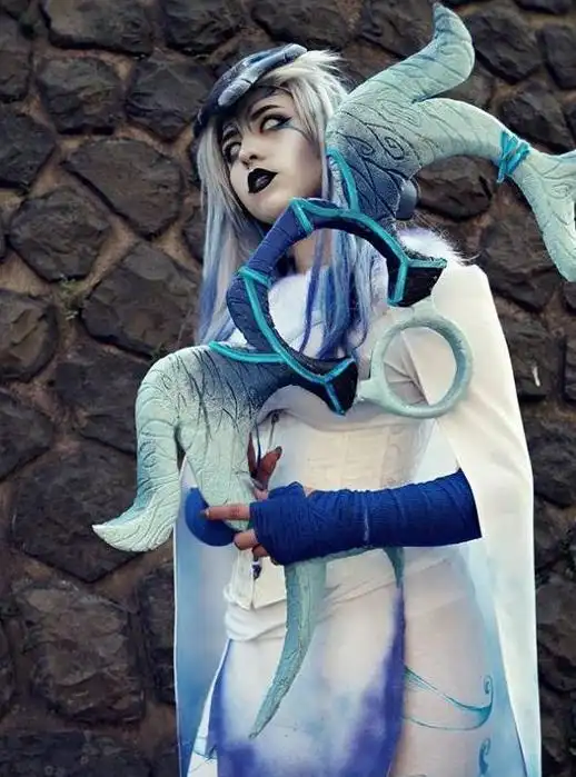 英雄联盟cosplay高配版没戴面具的千珏长相也是很漂亮嘛