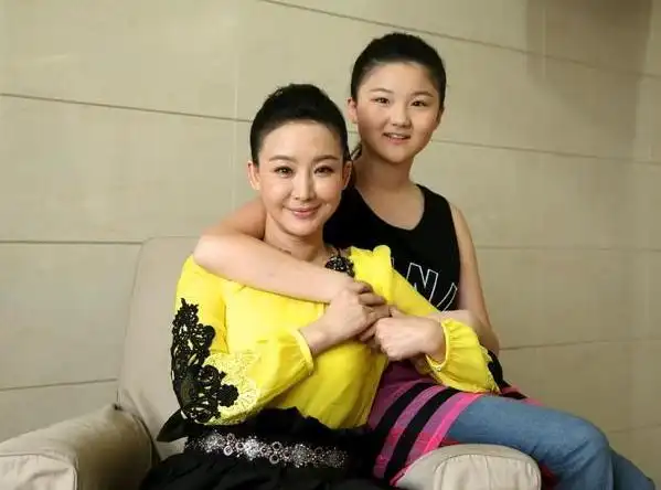 2009年,孙楠和结婚9年的买红妹离婚,如今买红妹过得怎样?