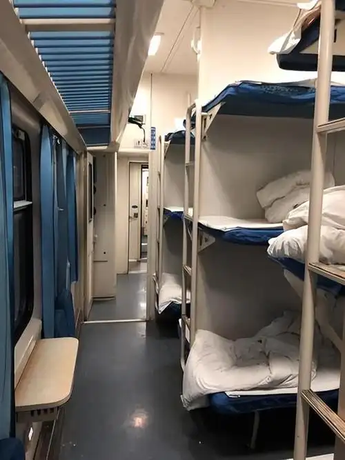 铁路|卧铺|高铁站|绿皮火车|客流高峰_网易订阅