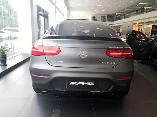 奔驰amg glc43 coupe 特别版 磨砂灰/黑内 现车优惠7.5万