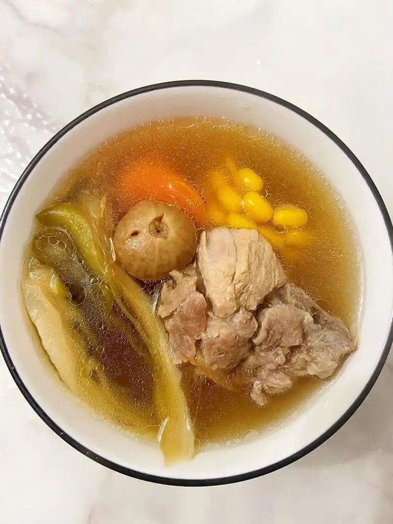 霸王花炖排骨汤丨清热润肺 止咳化痰 【霸王花炖排骨汤】 食材:排骨