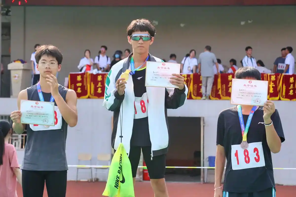 《运动会》#田径 #短跑 #田径比赛 #冠军 #体育生 #运 - 抖音