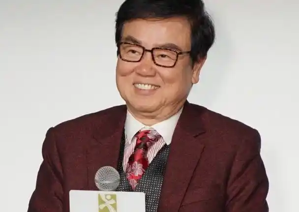 74岁黄百鸣近照引热议:别让"伪自律"耽误你的人生