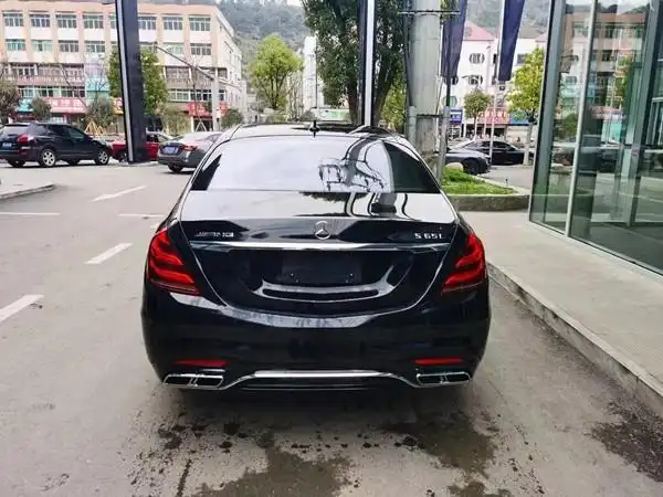 全新奔驰amg -s65l 搭载v12缸霸气十足