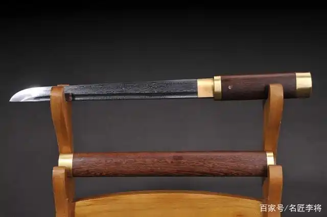 「鉴赏古代唐刀」花纹钢手工包铜短唐直刀