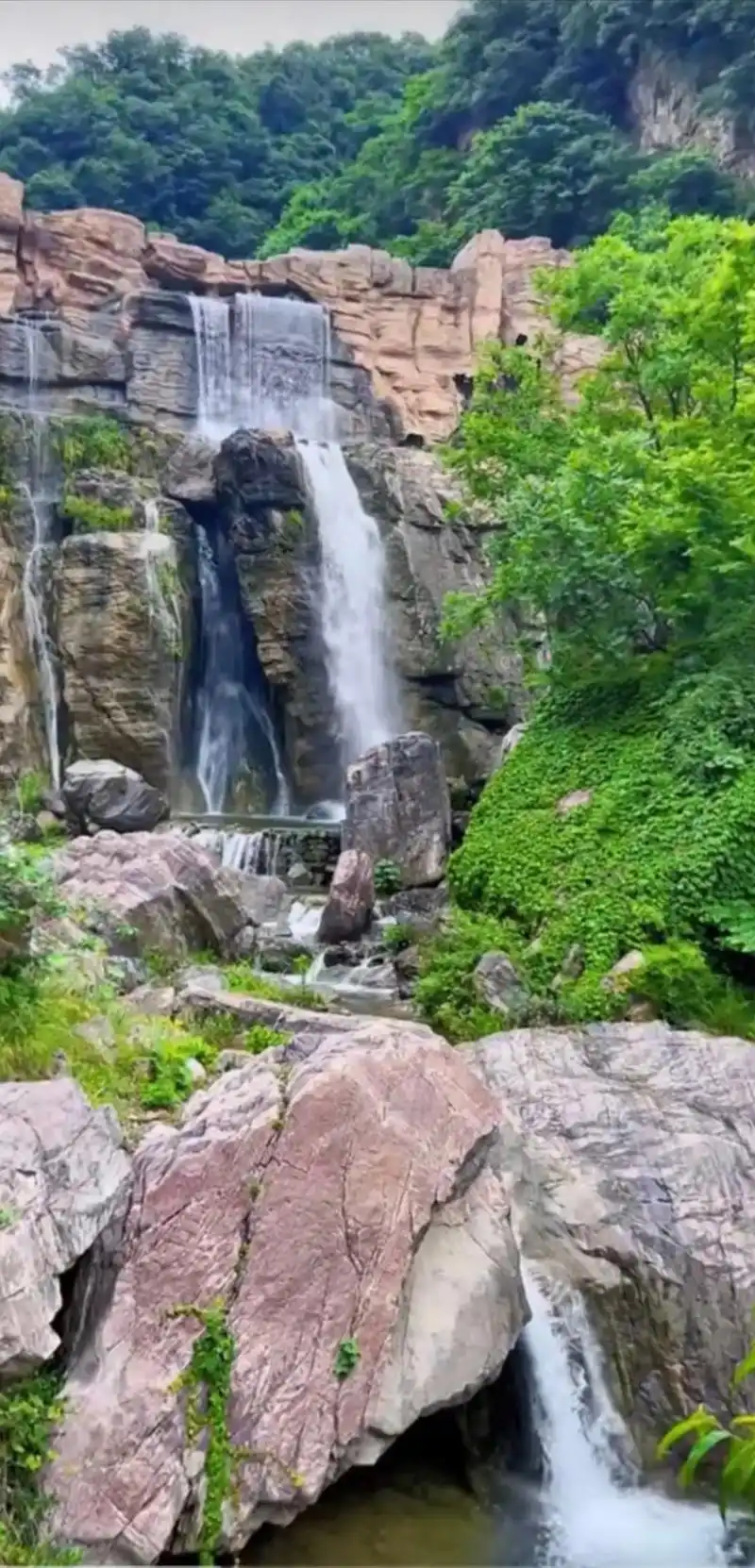 夏日的九里沟依然美丽,总有人翻山越岭为你而来,走进大自然 , - 抖音