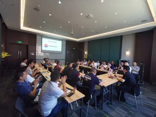 环岛平江商会于9月23日召开第二届第二次理事会议