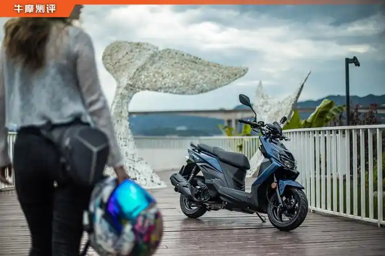 不得不承认,三阳crox rx小钢侠的价格定位非常讨巧,11800元的售价