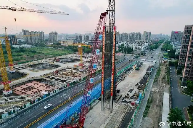 【中建八局承建的上海轨道交通嘉闵线3标嘉戬公路站项目开工】近日