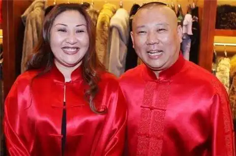 郭德纲晒全家福为妻子庆生张云雷岳云鹏孟鹤堂等齐齐送祝福