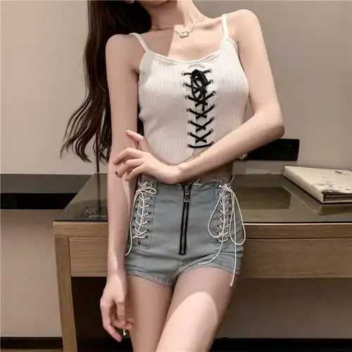 矮紧身三角翘臀牛仔短裤女热裤超短裤露臀黑色牛仔短裤女2022年夏季