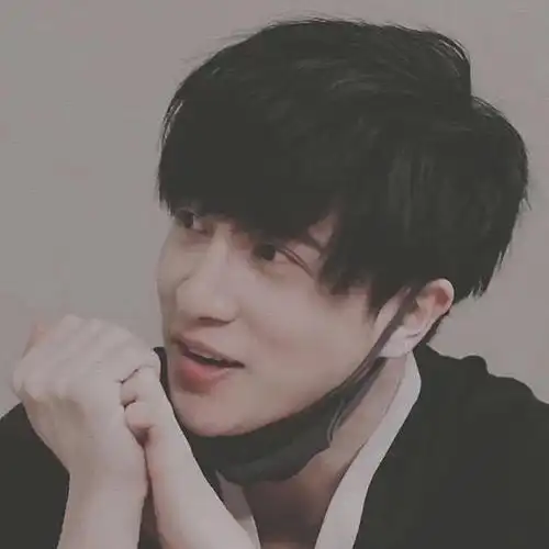 关于薛之谦的头像呀,看看呗