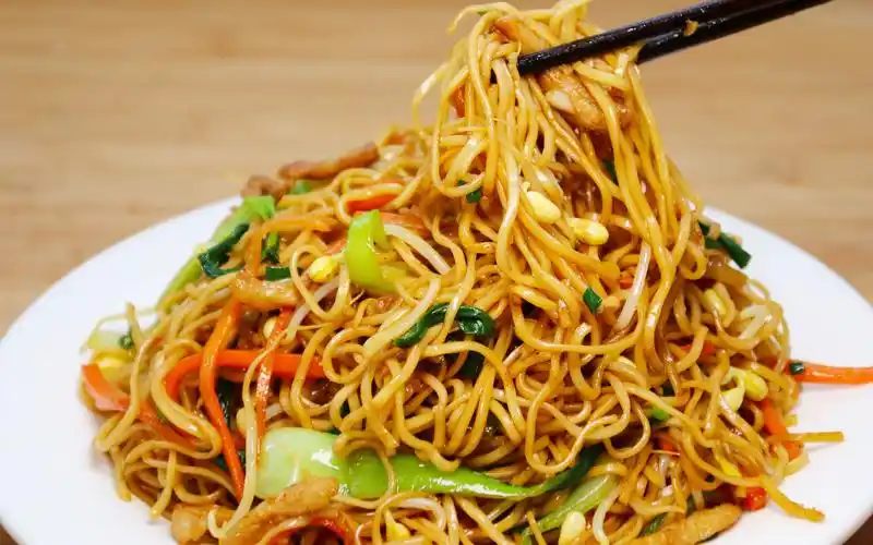 家常炒面的正确做法,食材普通,做法简单,看着都流口水,真香