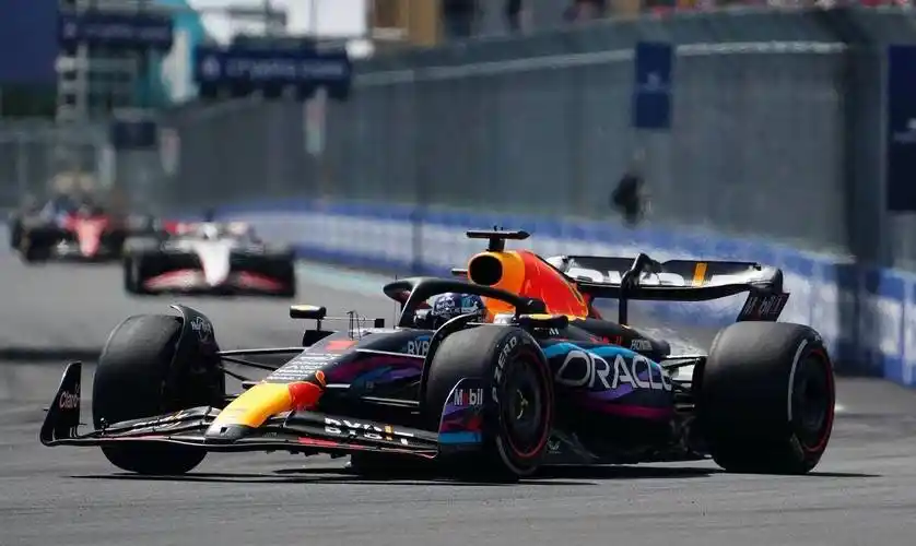 维斯塔潘:红牛要赢下2023赛季每一场比赛的胜利_中都_年代_世界