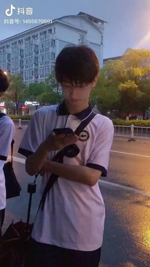 终于明白大家为什么都喜欢男高中生了这谁顶得住啊学长男高中生帅哥