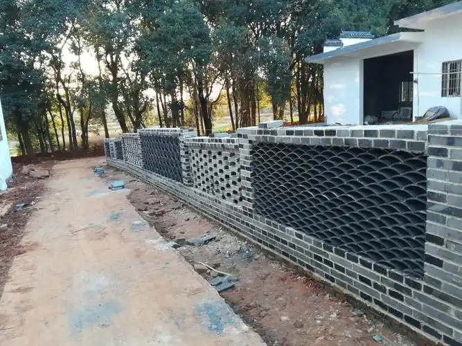 美丽庭院围墙建设向纵深推进