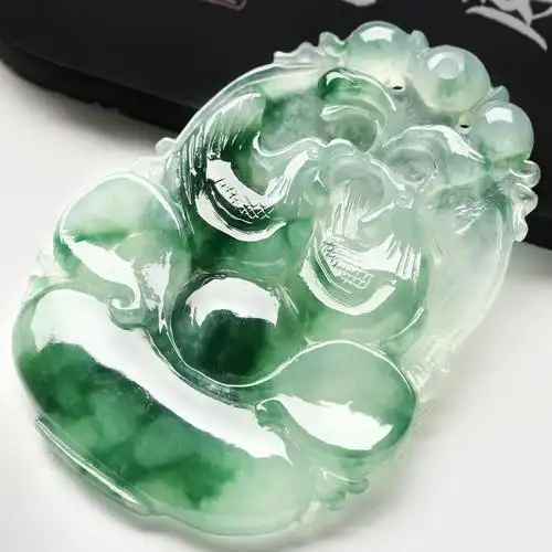 缅甸玉石吊坠老坑冰种项坠天然货玉坠飘花绿颈饰