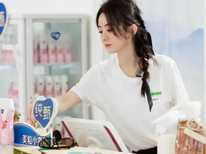 赵丽颖中餐厅被立人设一直闲着不工作网友隔空召唤剪辑师