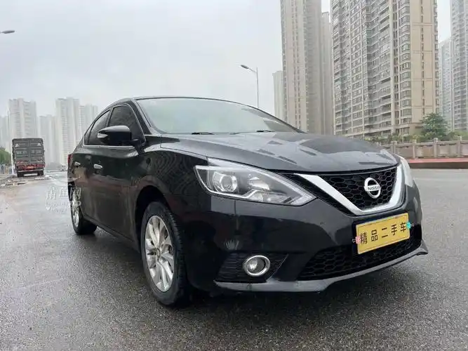 出售18年日产轩逸车况原版全款83