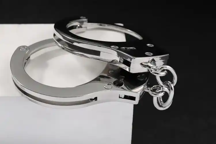 手铐警察真剧本杀手铐不锈钢加厚道具情侣cos玩具手铐玫瑰金影视演出