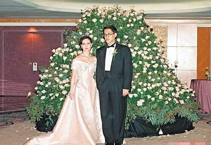 跟四方何超盈没有可比性_何超琼_太太_何超莲