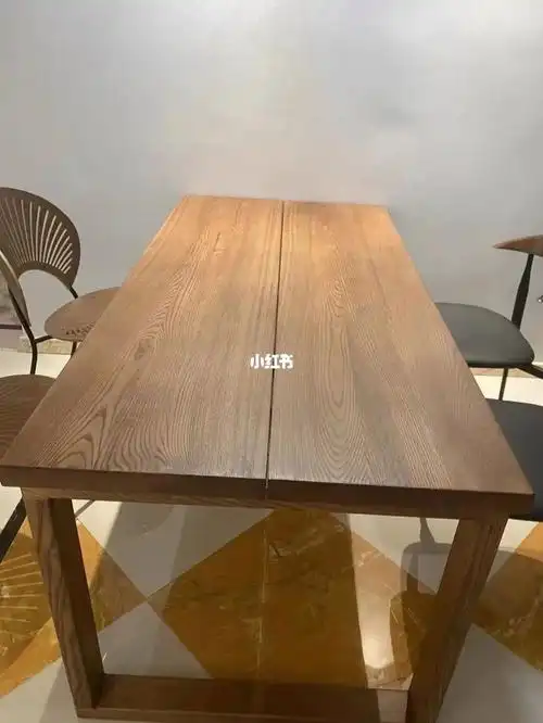 定制的浅胡桃色白蜡木餐桌我可太有眼光了