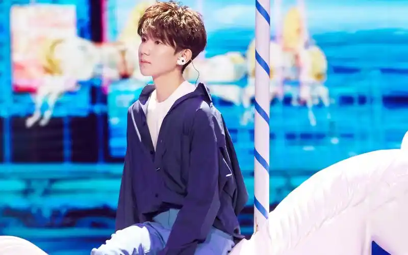 王源帅气图片高清桌面电脑壁纸,大陆明星,时尚,歌手,帅气,tfboys,王源