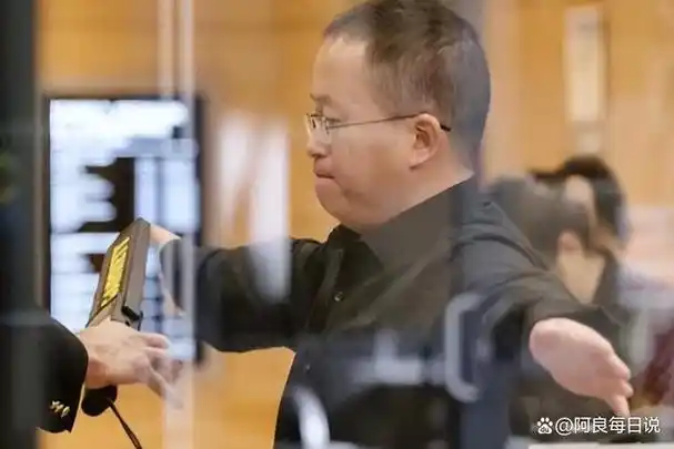 张浩的遭遇被扣押9年中国芯片界的珍贵人才何时重获自由