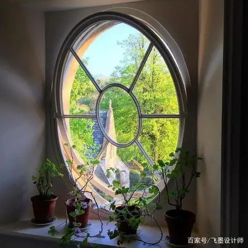 如今圆形窗才是大火,360度任意旋转,家里这样装,窝着不想出门