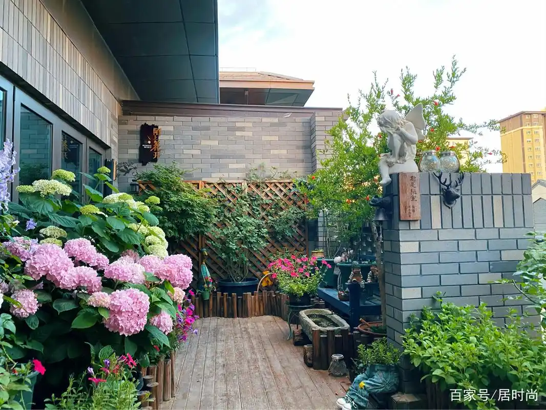 花2万元,改造25㎡别墅露台,这么漂亮的屋顶花园,有撩到你么?