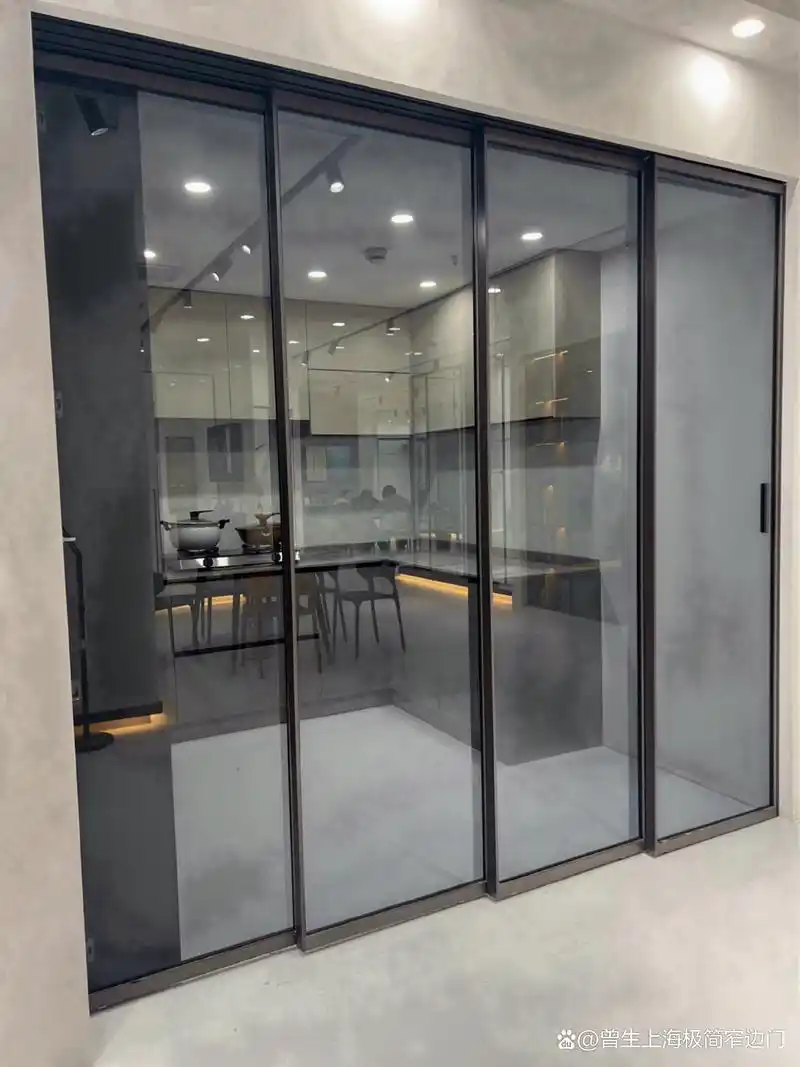 厨房隐藏式推拉门是一种美观实用的设计