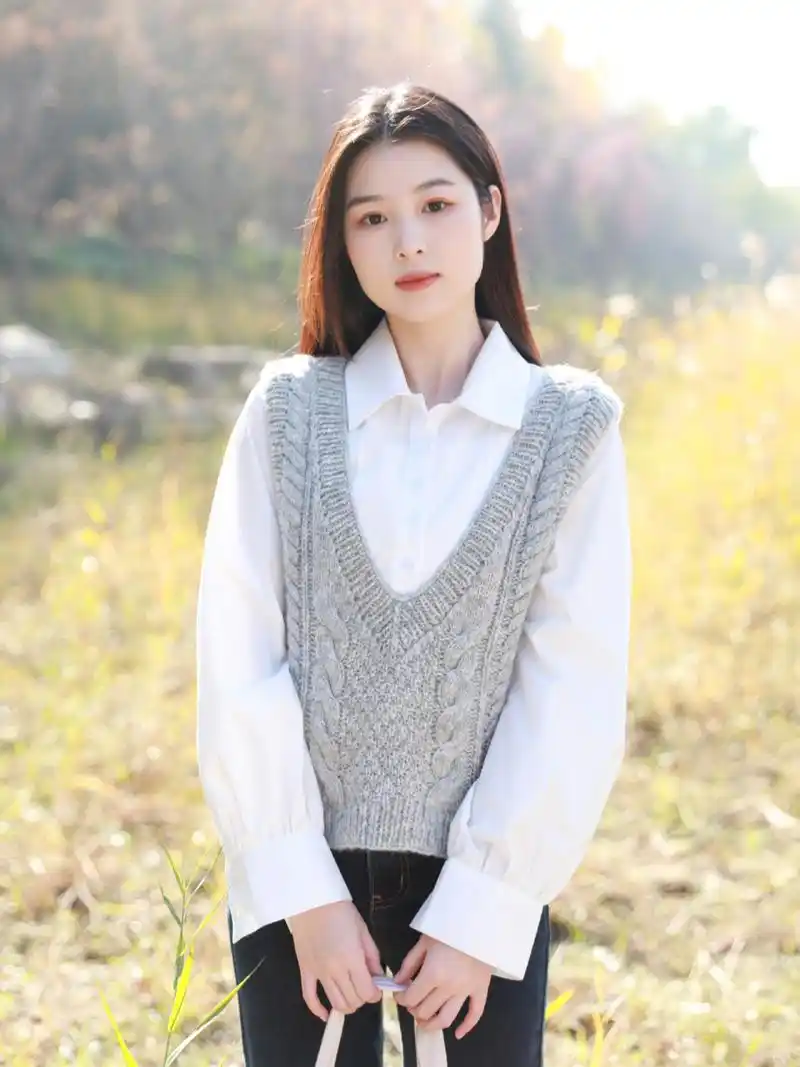 毛儿手作—小清新女士背心{附图解} 00编织材料:毛儿手作-轻云00