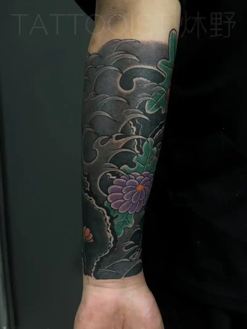 小臂毁皮艺妓遮盖作品图《秋菊》#花臂  - 抖音