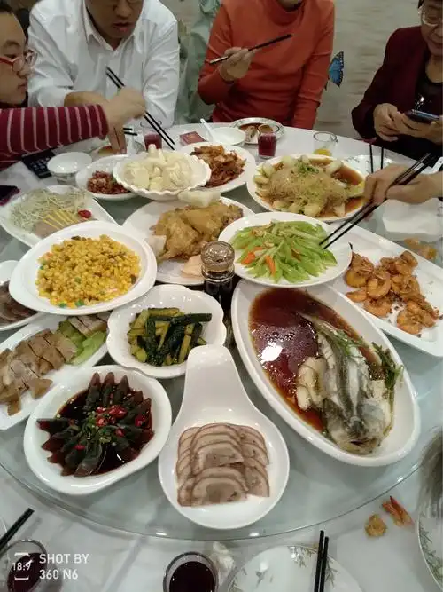 石鹏彬王霞订婚宴席