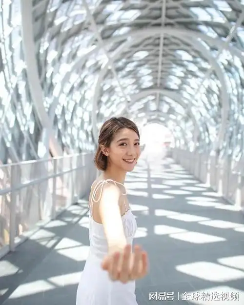 马来西亚全民女神林宣妤写真异国美女风情万种